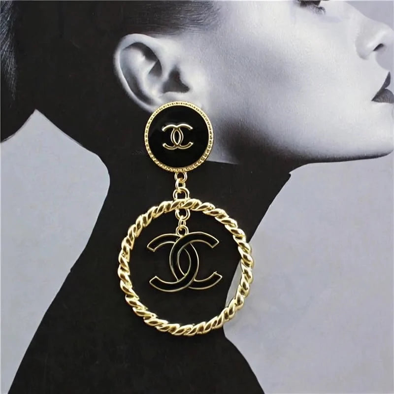Women's Fashionable Large Hoop Earrings