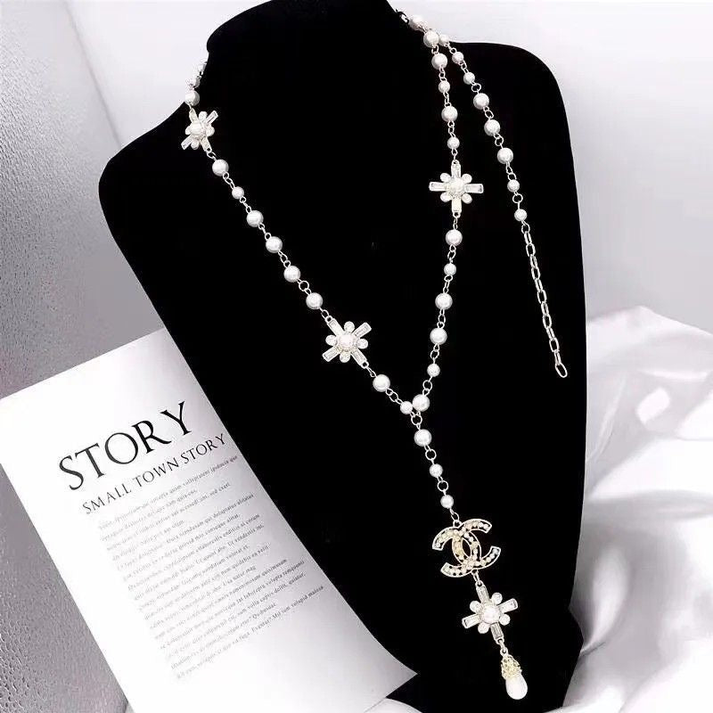 Women's Fashion Pearl Necklace