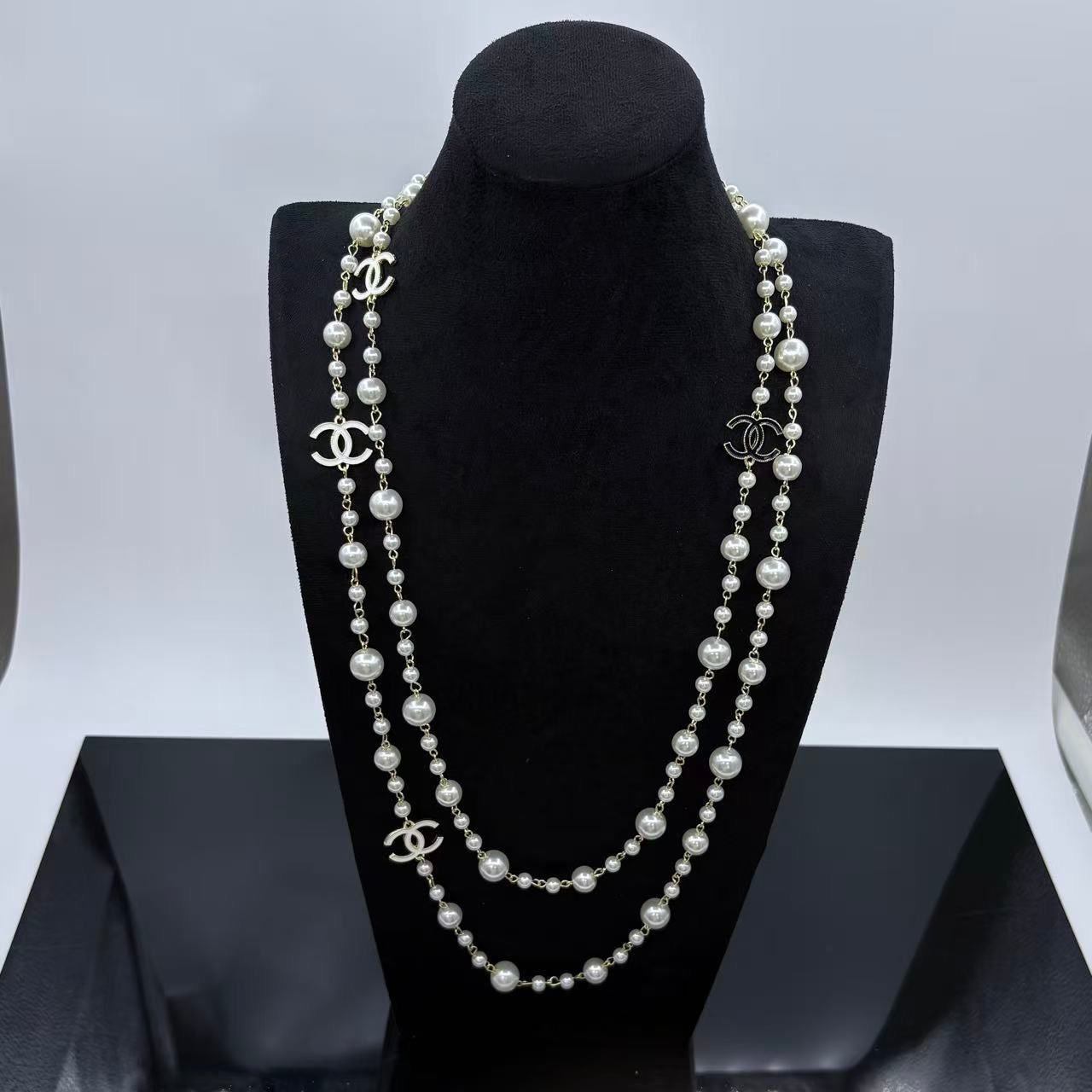 Women's Fashion Pearl Necklace