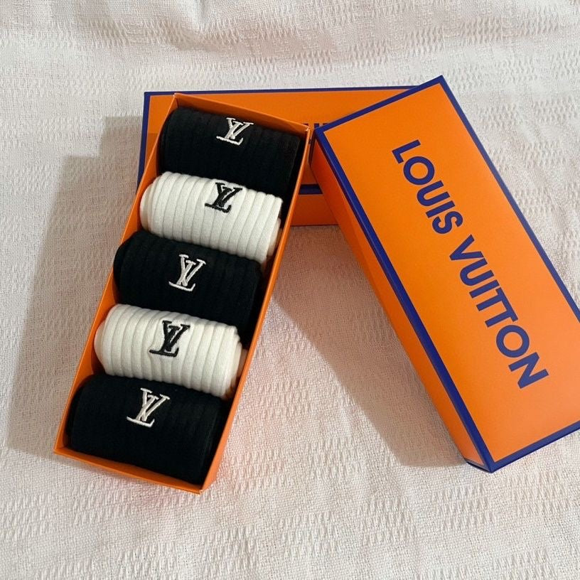 Couple's Stylish Cotton Embroidered Socks