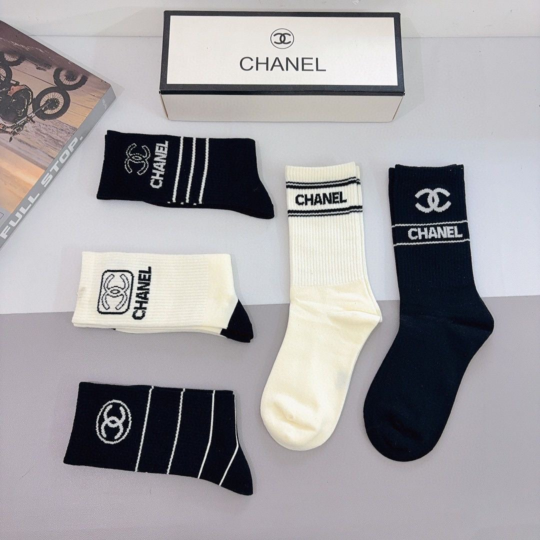 Couple's Stylish Mid-Cut Cotton Socks