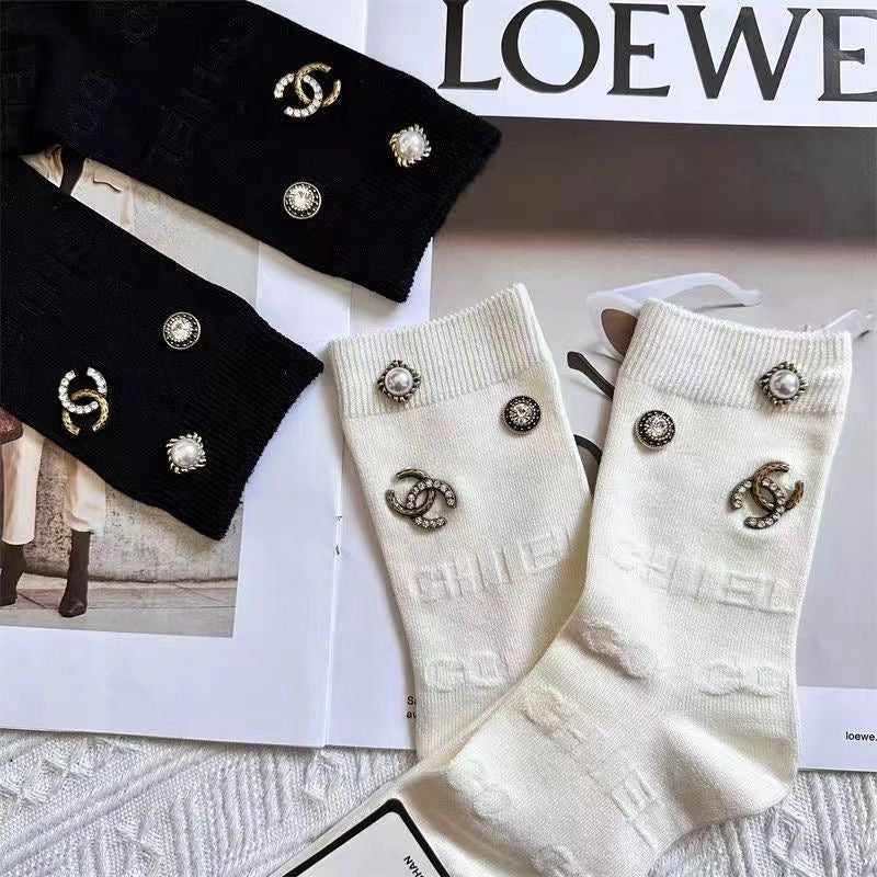 Women's Fashionable Embroidered Cotton Socks