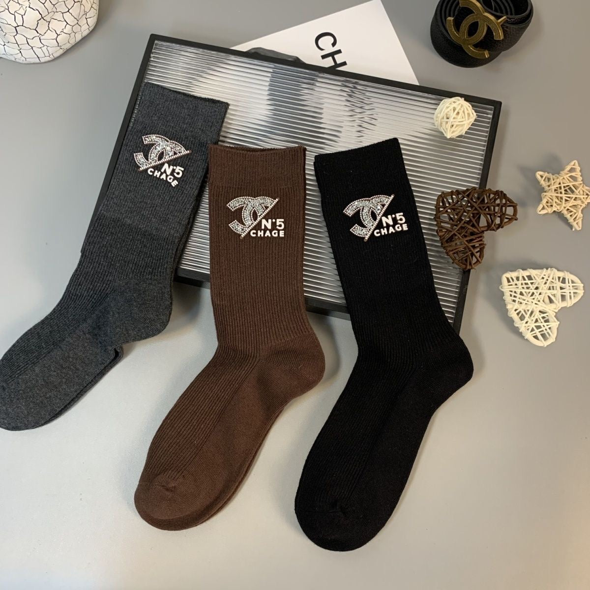 Women's Fashionable Embroidered Cotton Socks