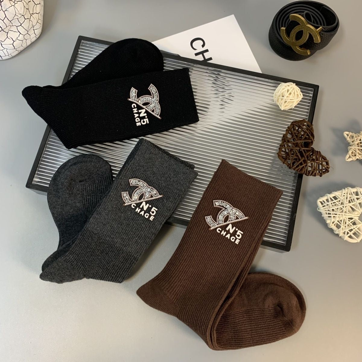 Women's Fashionable Embroidered Cotton Socks