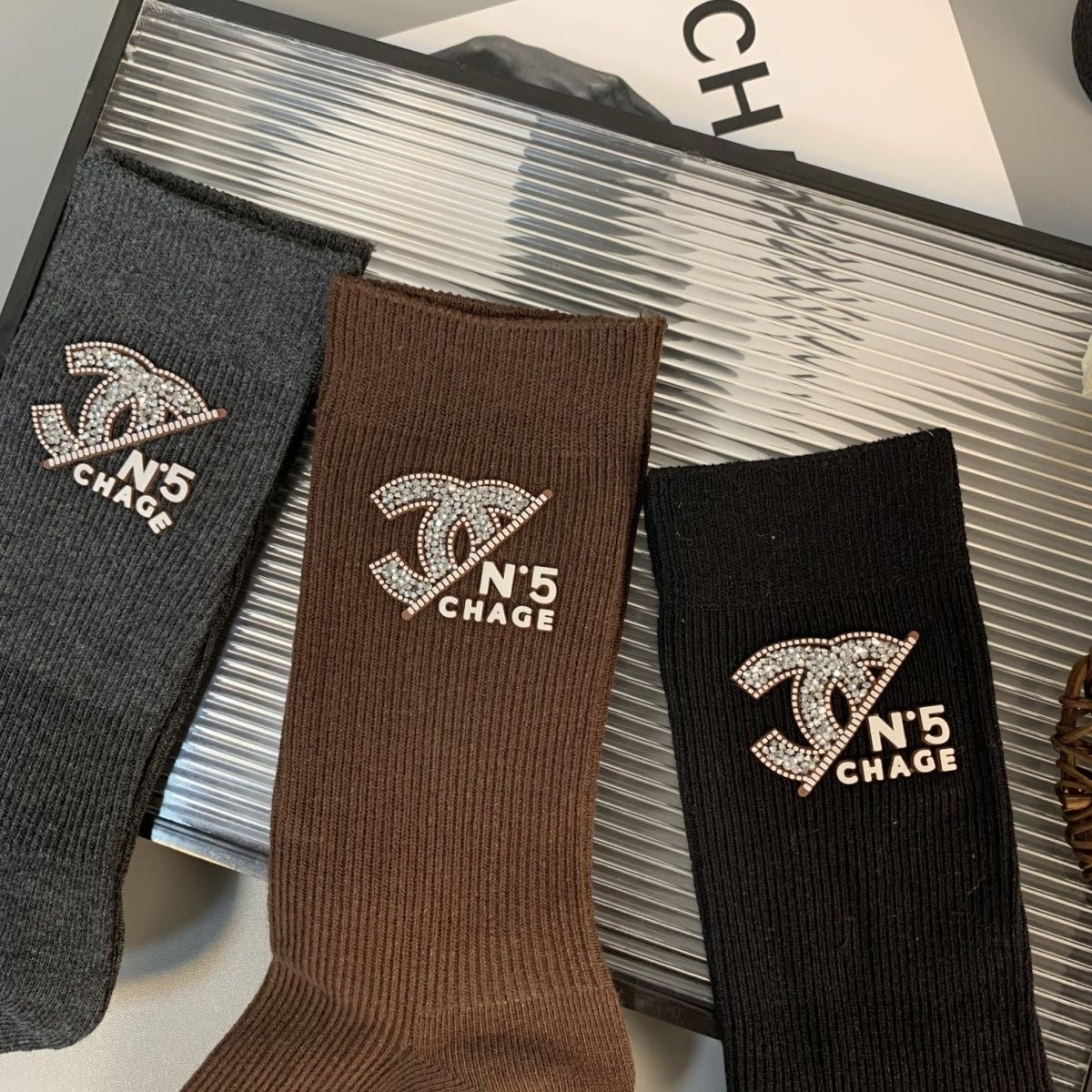 Women's Fashionable Embroidered Cotton Socks