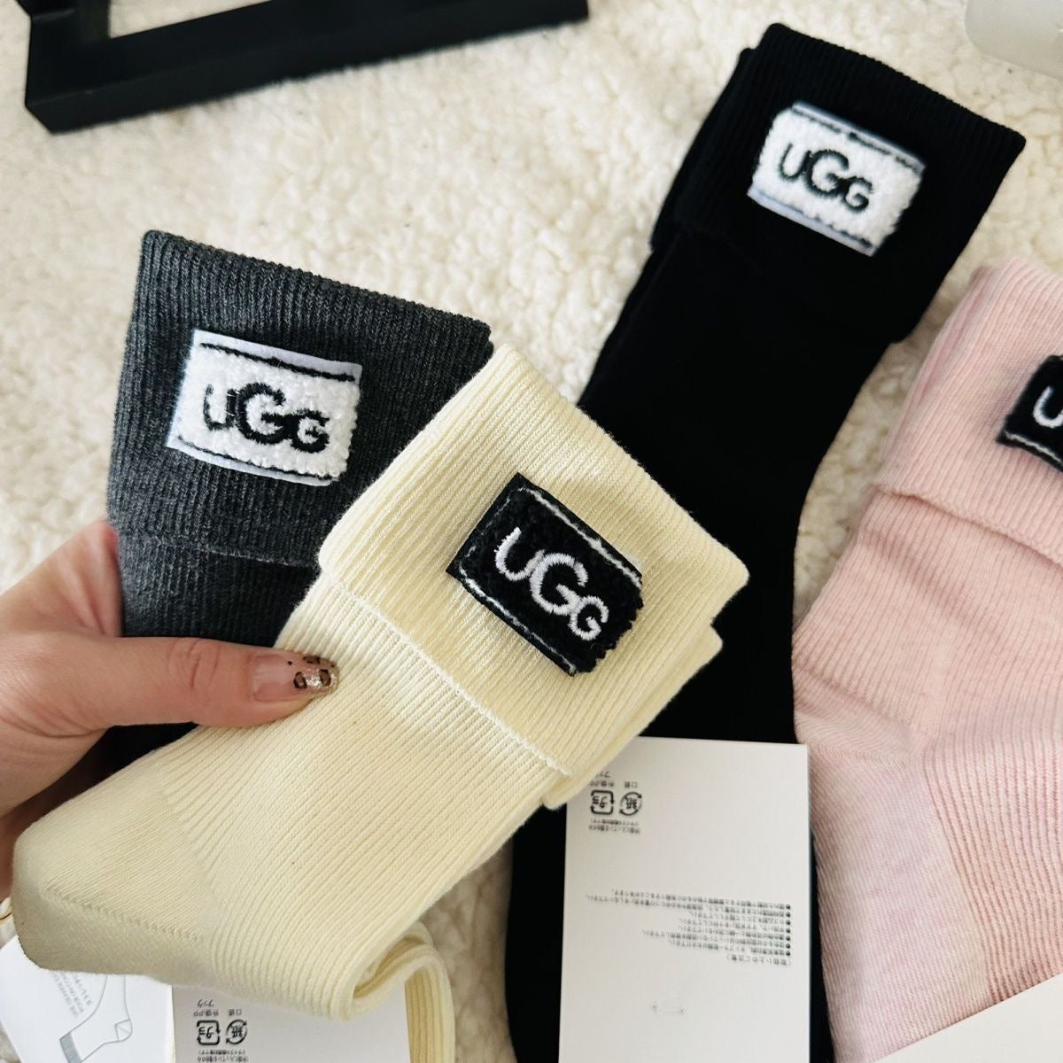 Women's Fashionable Embroidered Cotton Socks