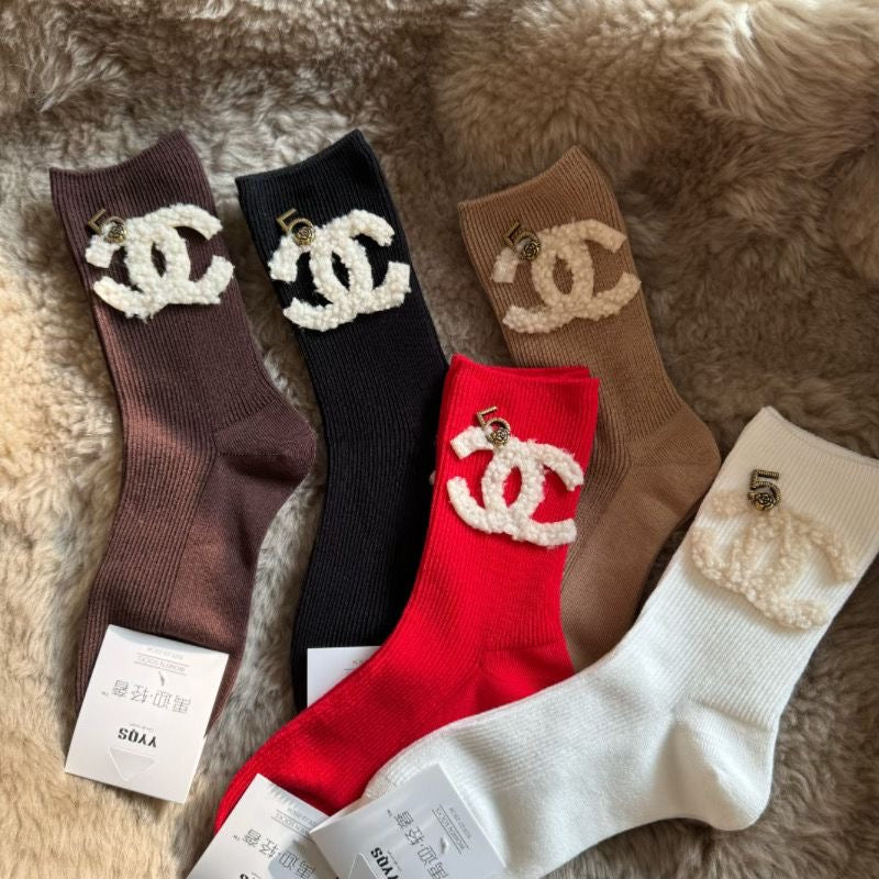 Women's Fashionable Embroidered Cotton Socks
