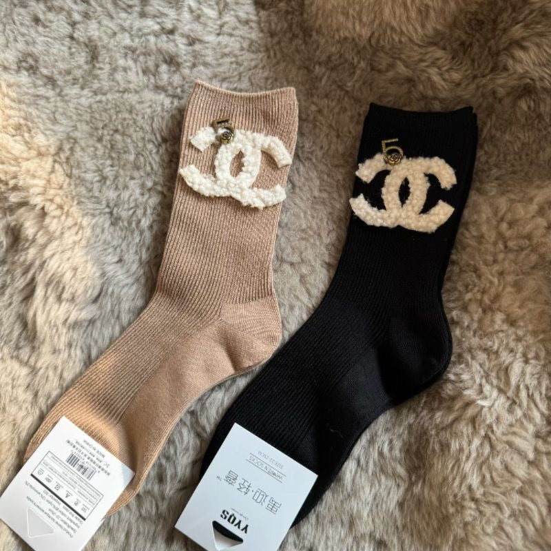 Women's Fashionable Embroidered Cotton Socks