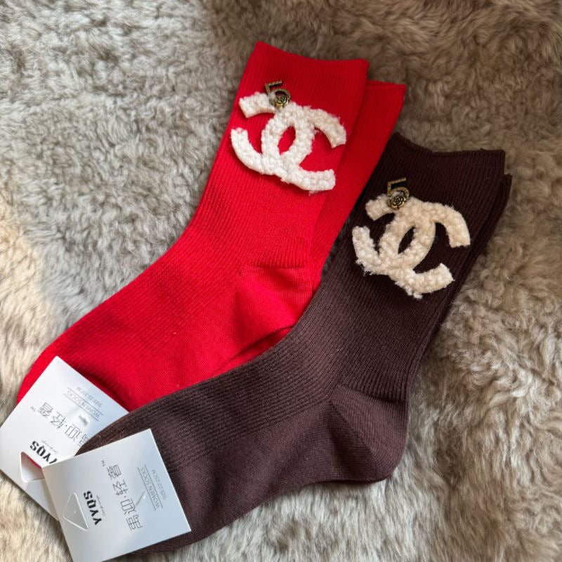 Women's Fashionable Embroidered Cotton Socks