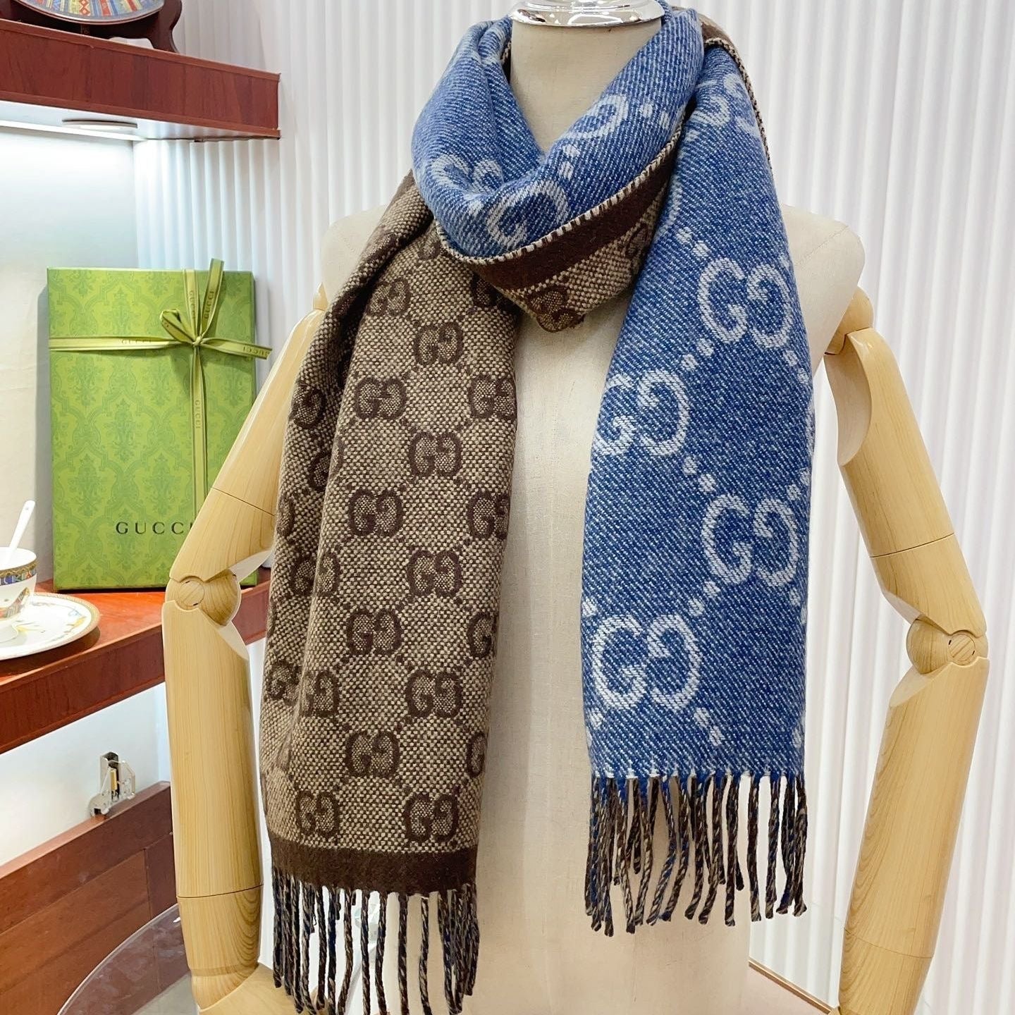 Women's Fashionable Versatile Cashmere Scarf/Shawl