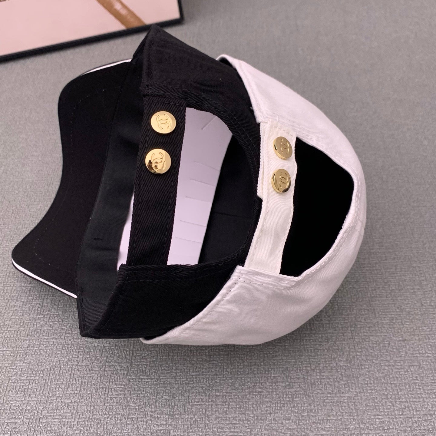 Fashionable Casual Embroidered Baseball Cap