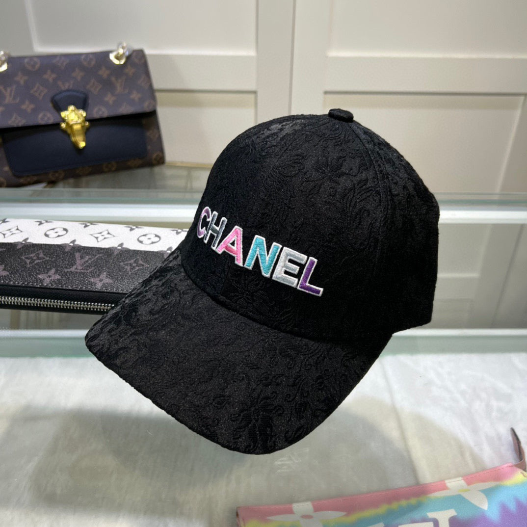 Fashionable Casual Embroidered Baseball Cap