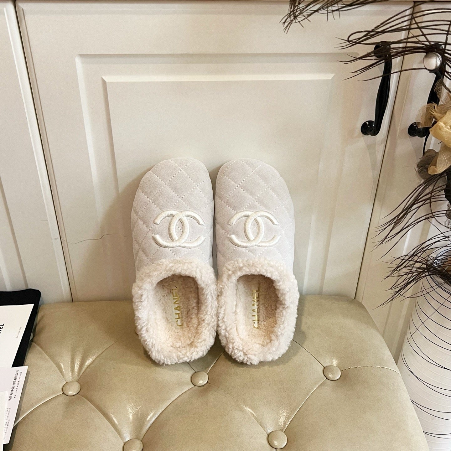 New Women's Fashionable Fleece-Lined Slippers