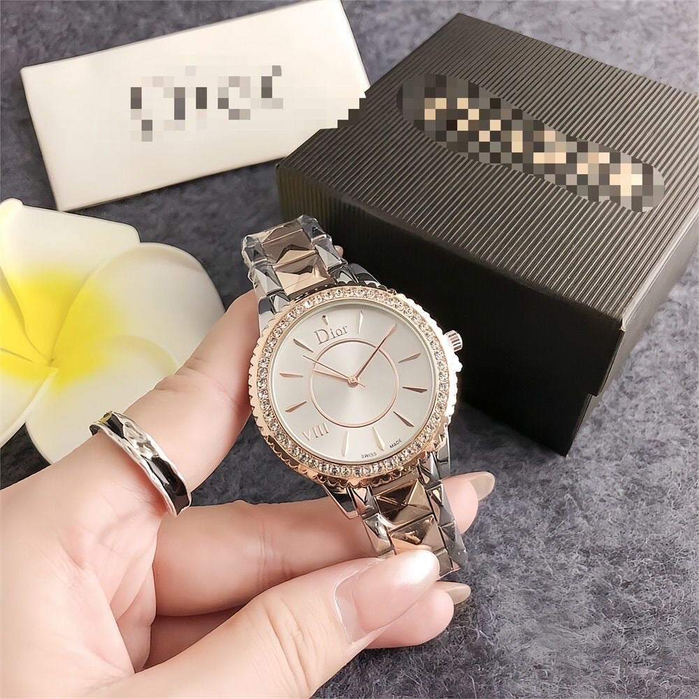Women's Fashion Diamond-Set Watch