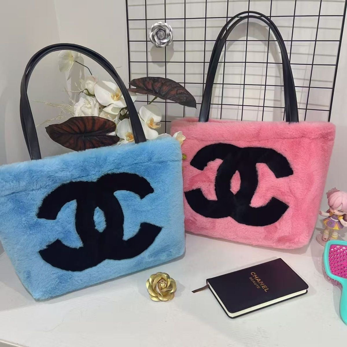 Women's Fashionable Plush Bag