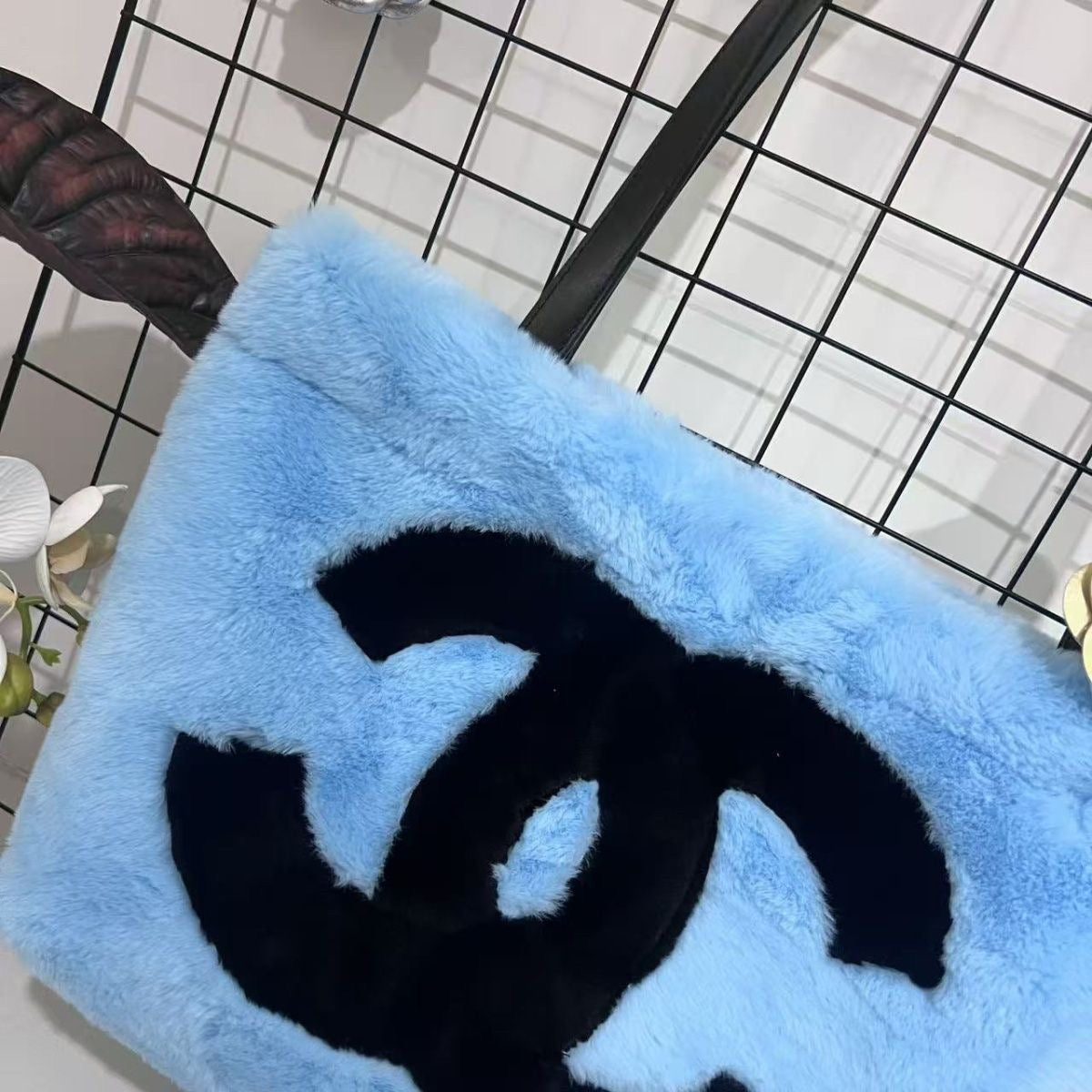 Women's Fashionable Plush Bag