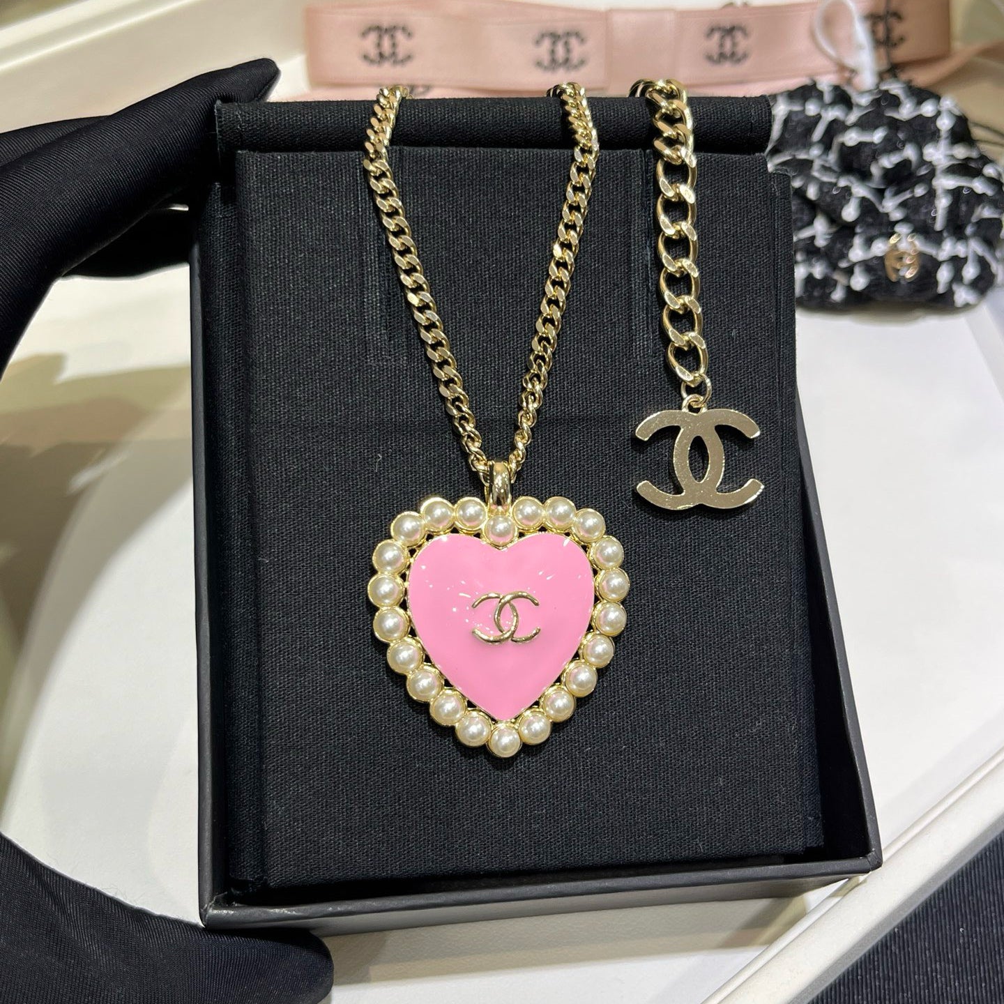 Women's Heart-Shaped Pendant Necklace