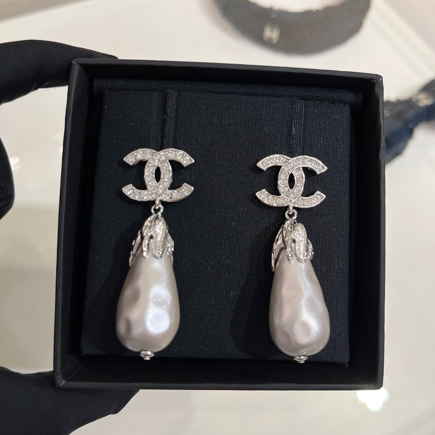 New Women's Pearl Pendant Earrings
