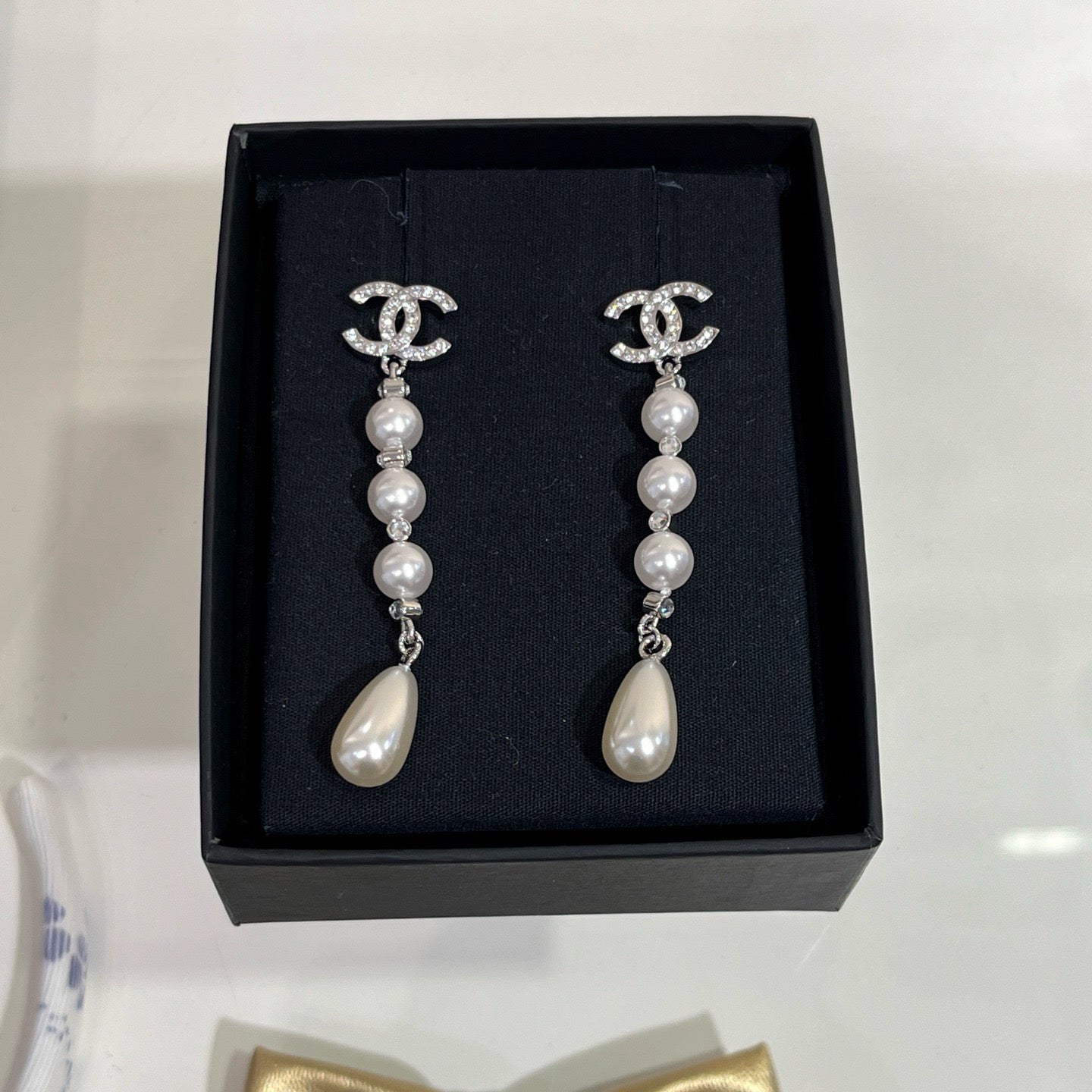 New Women's Pearl Pendant Earrings