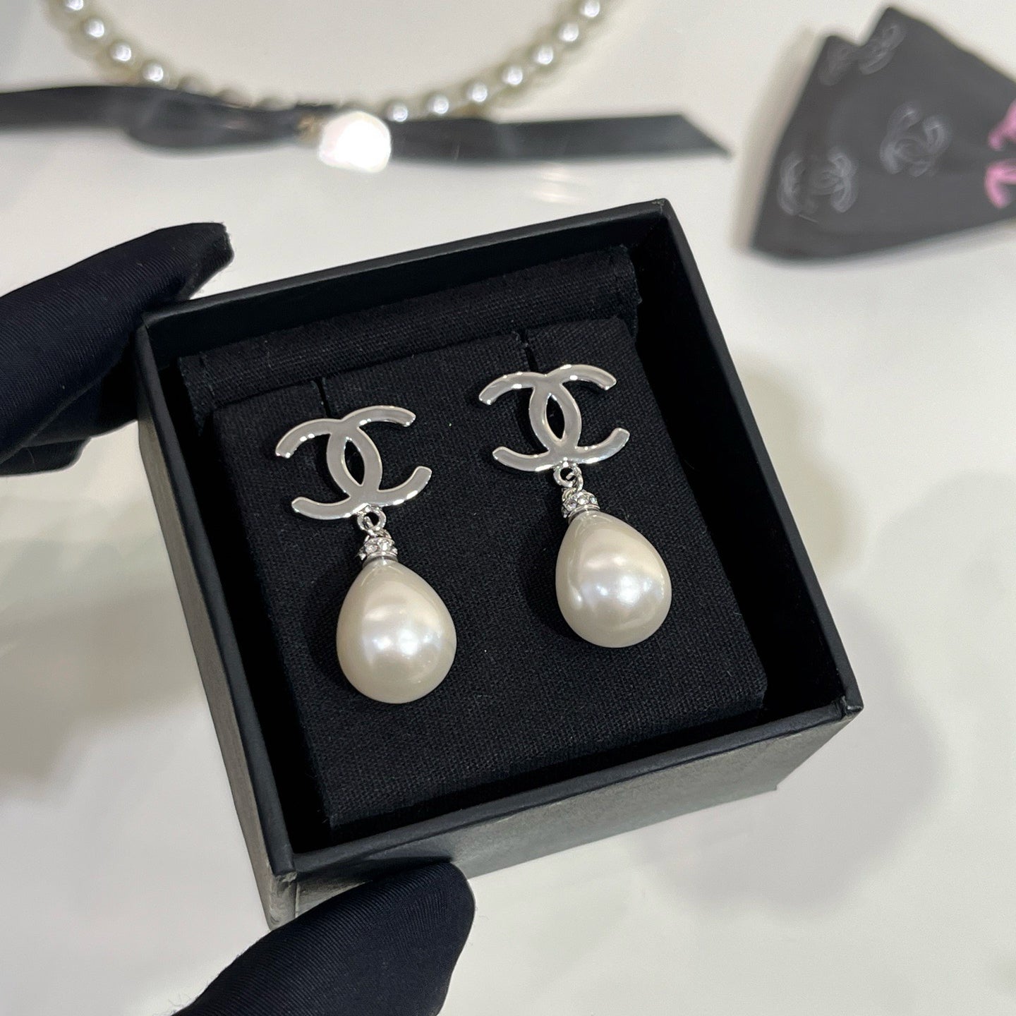 New Women's Pearl Pendant Earrings
