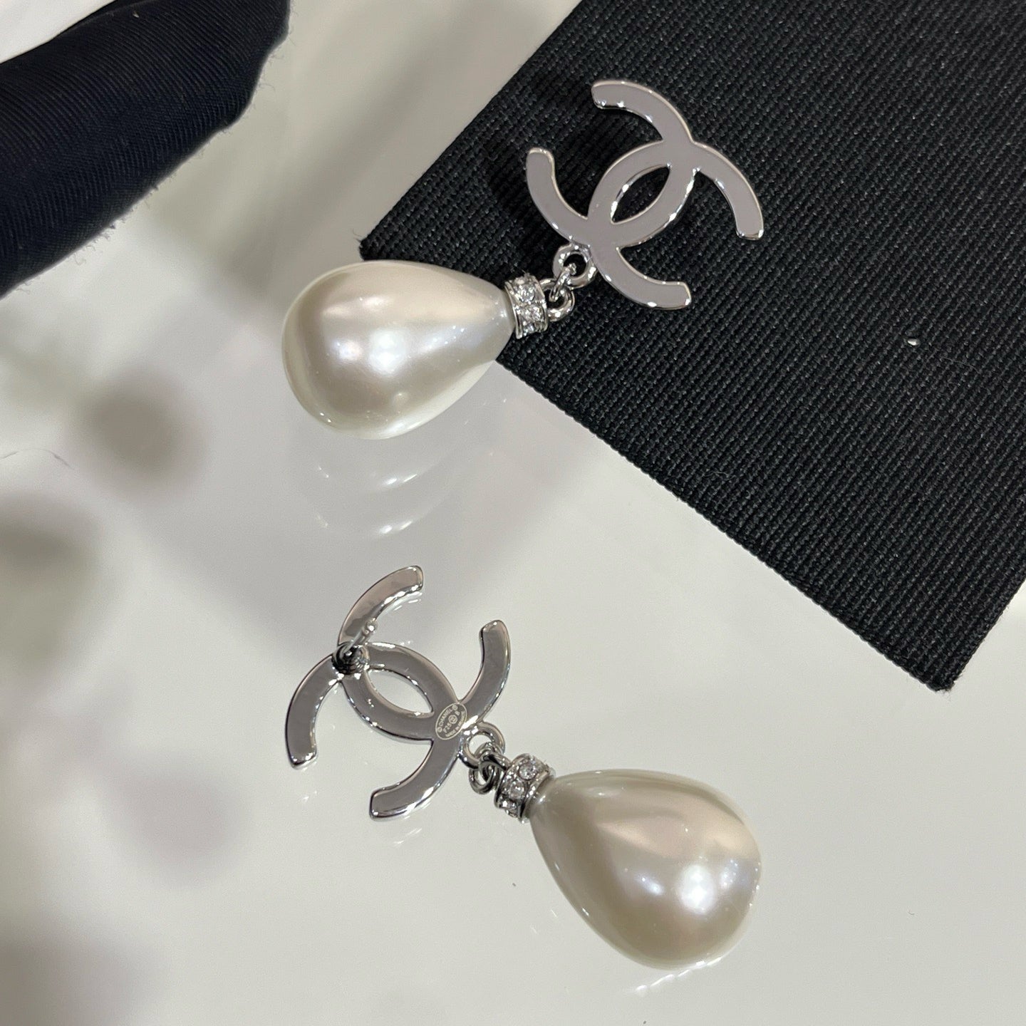 New Women's Pearl Pendant Earrings