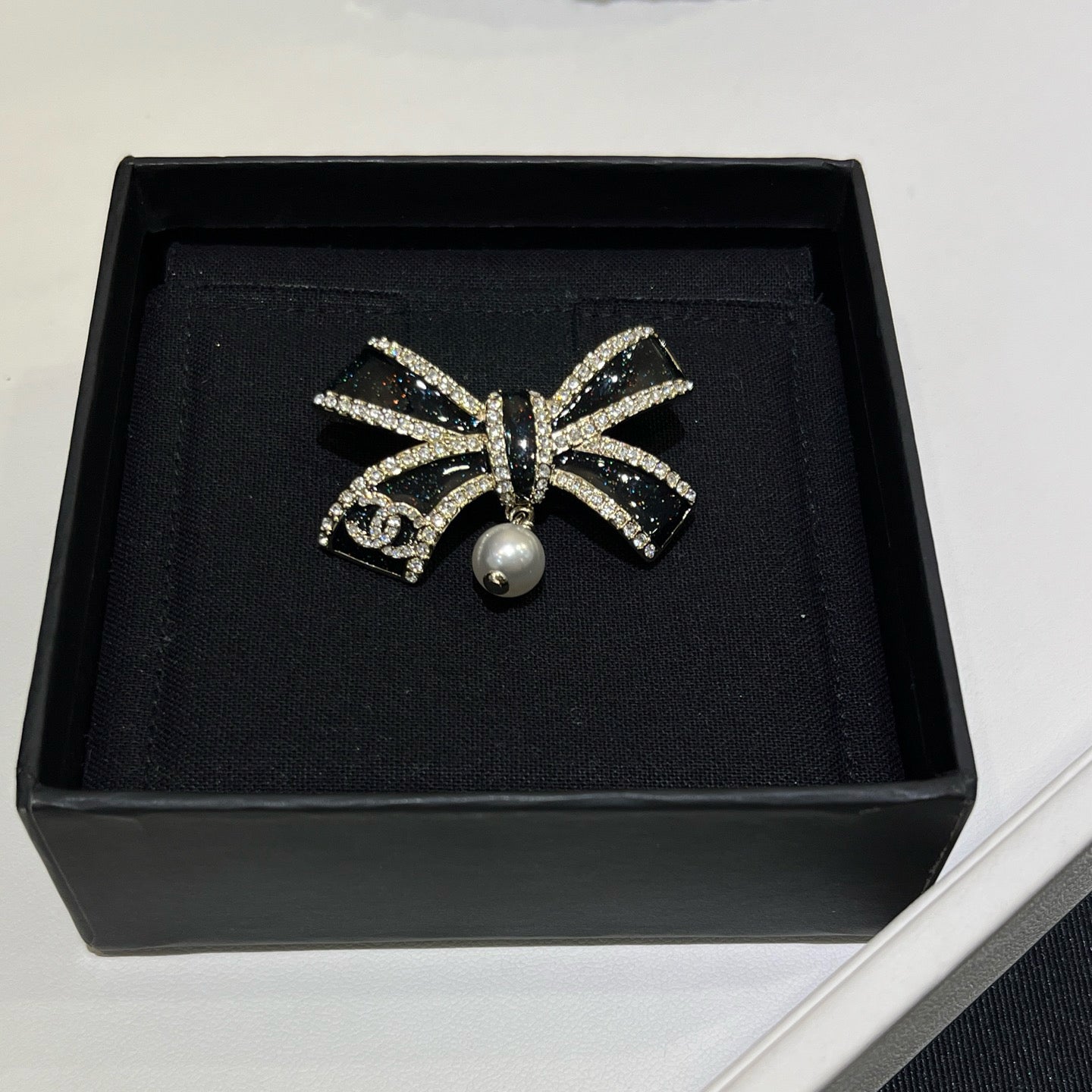 New Women's Fashion Brooch Accessory