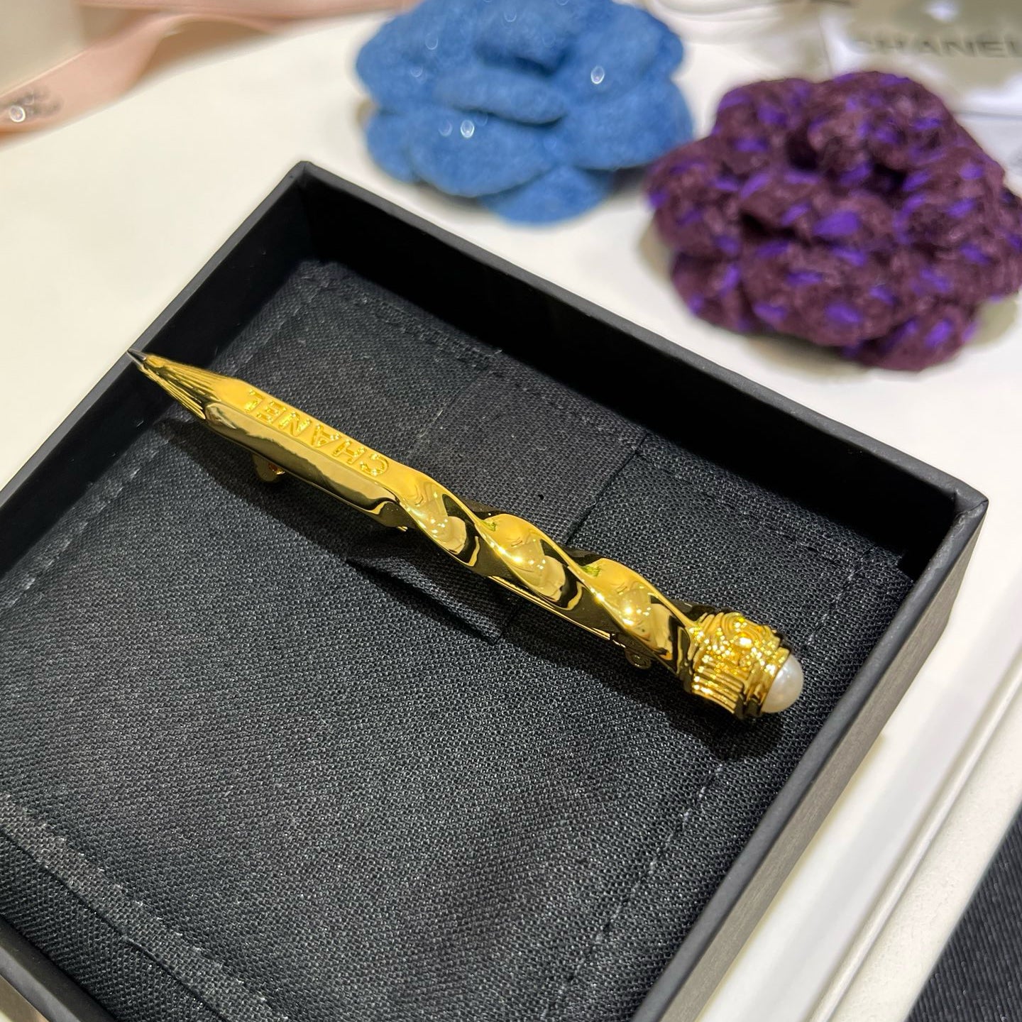 New Women's Fashion Pencil Brooch Accessory