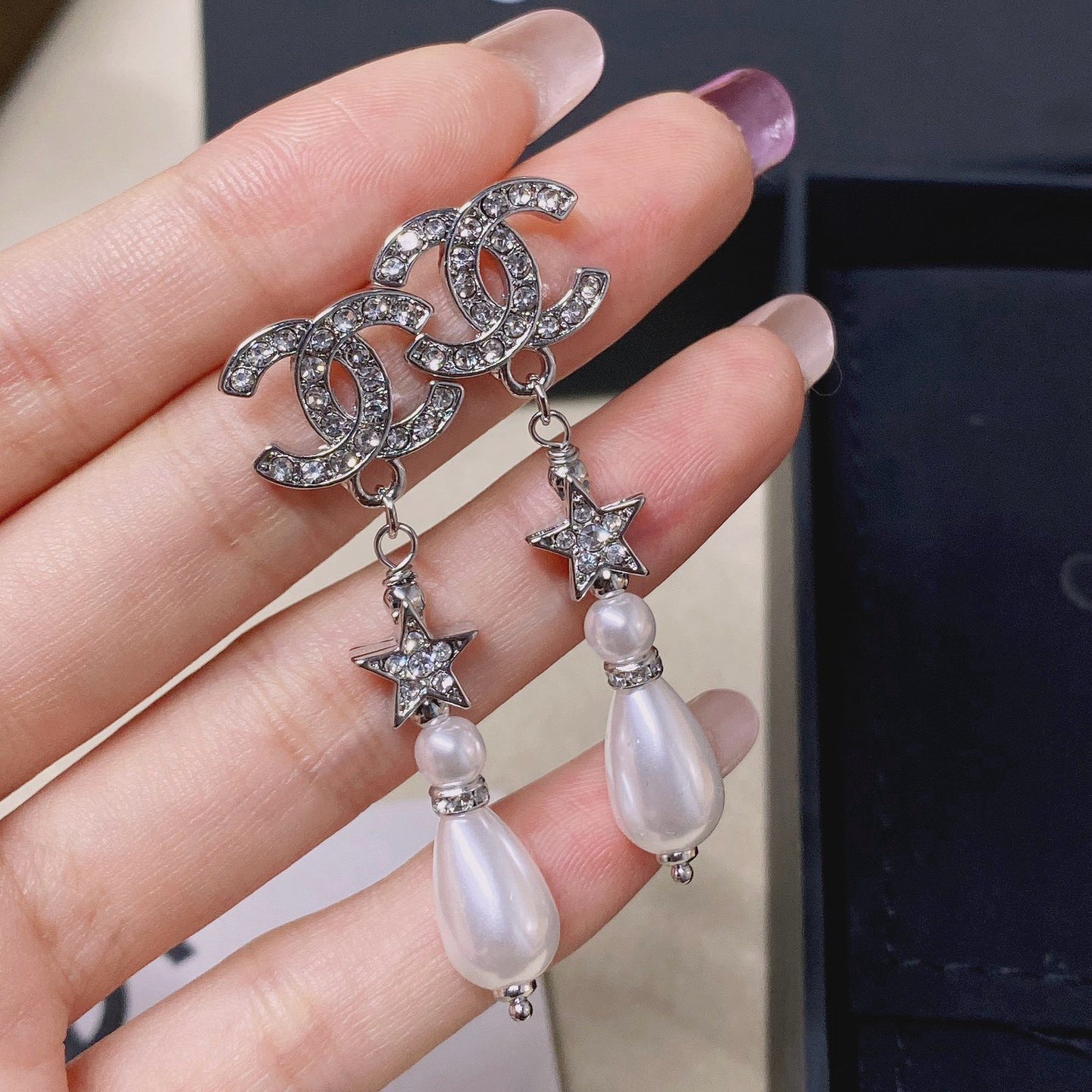 Women's Pearl Drop Earrings