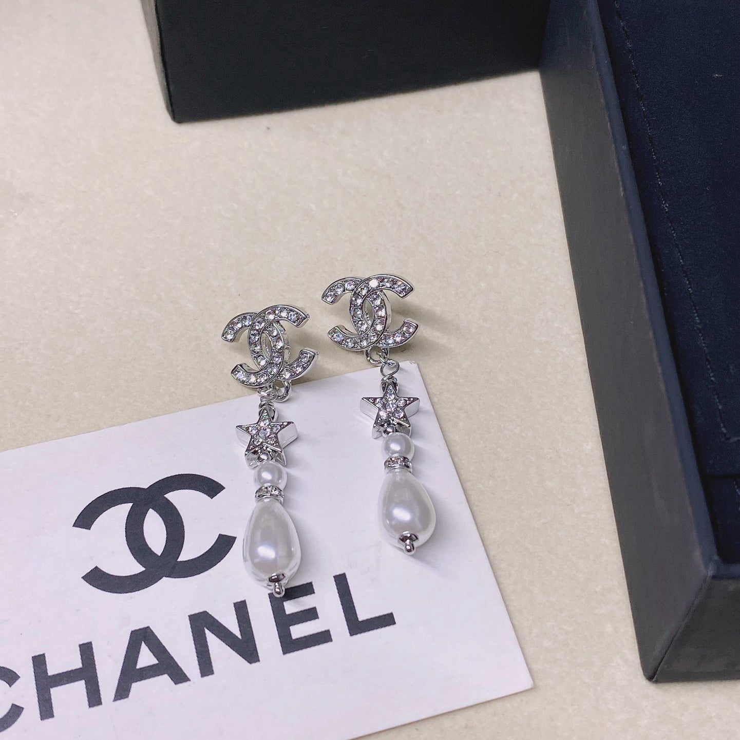 Women's Pearl Drop Earrings