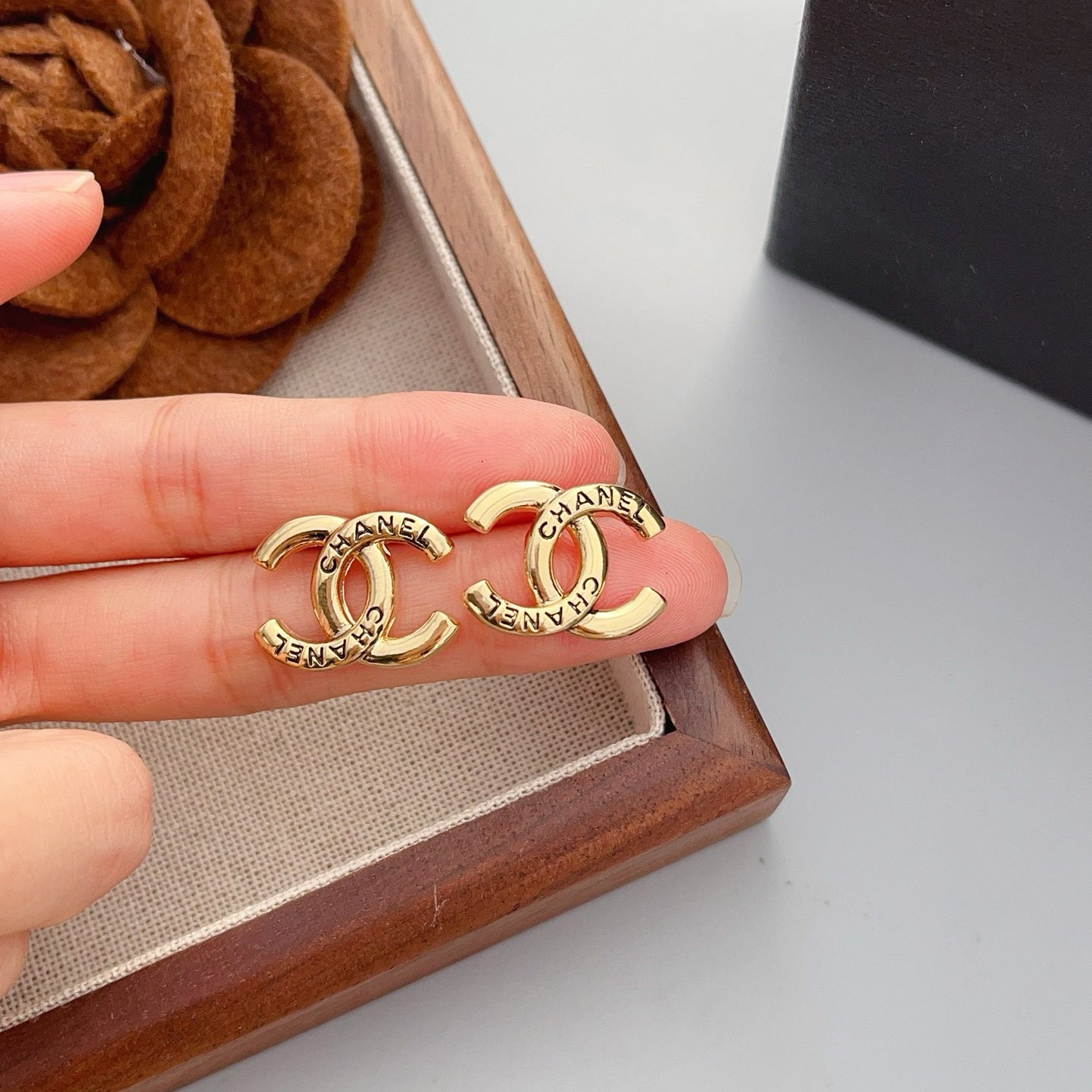 Women's Stylish Simple Earrings