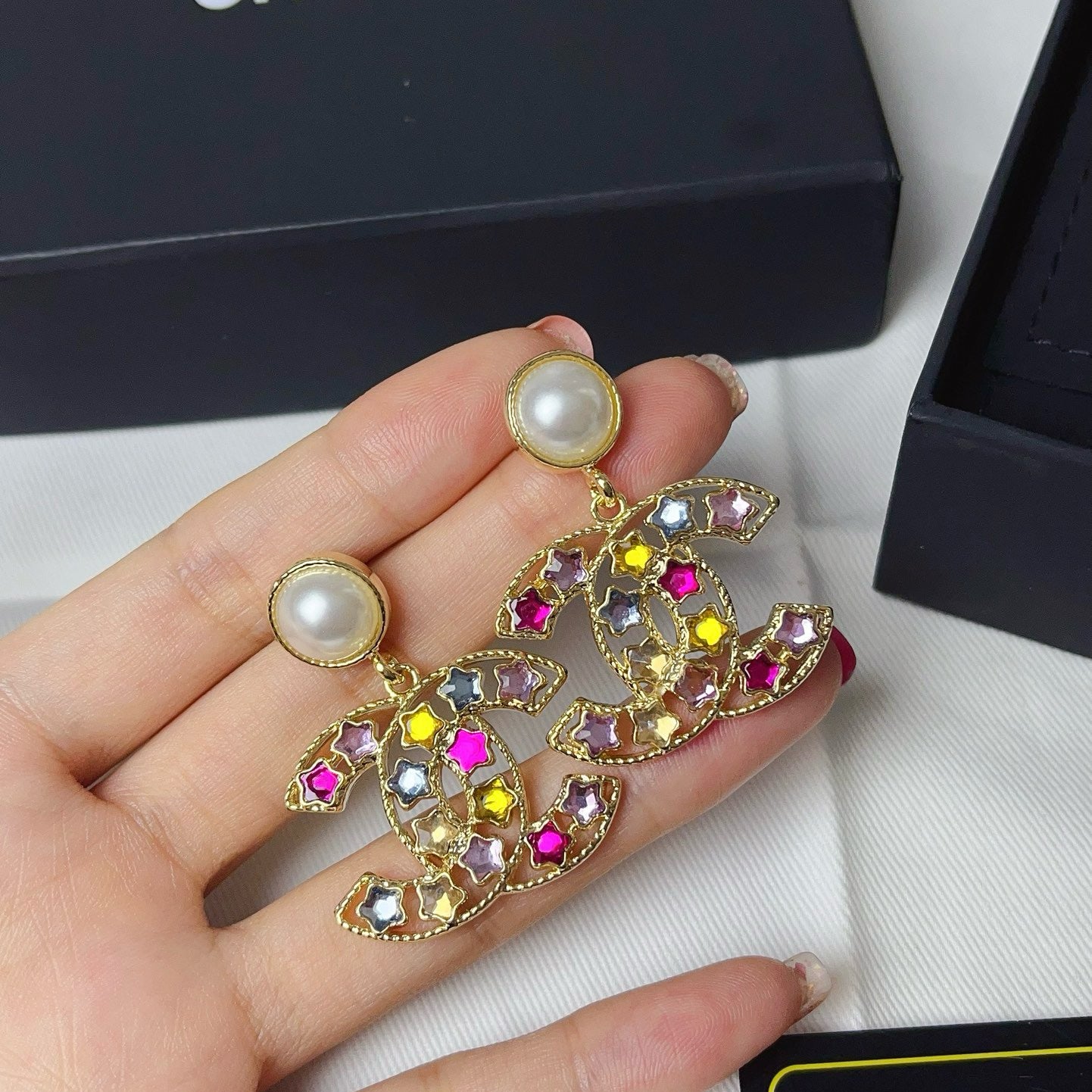 Women's Fashion Colored Diamond Earrings