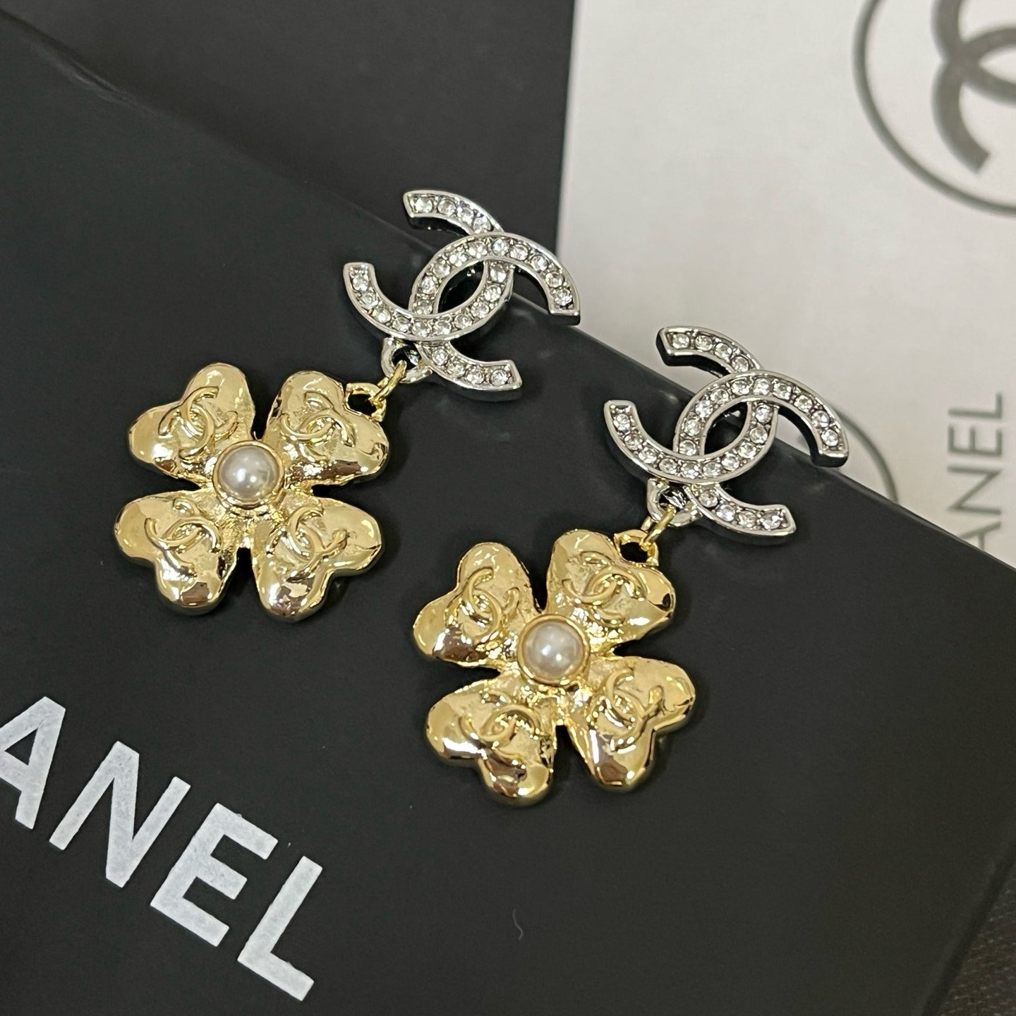 Women's Fashionable Pendant Earrings