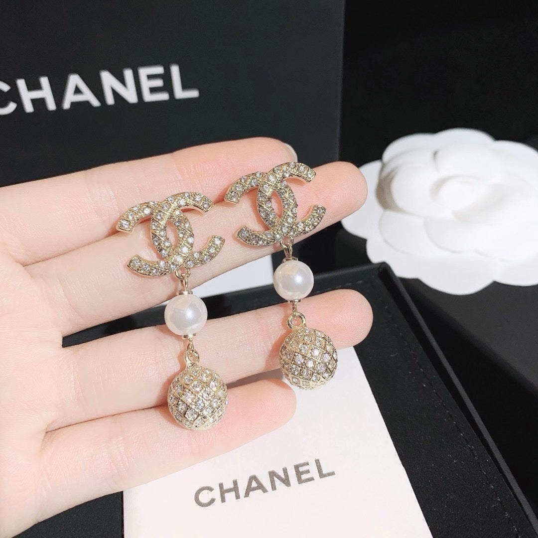 Women's Fashionable Rhinestone Drop Earrings