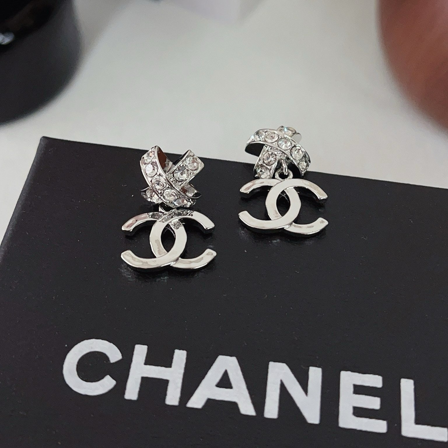 Women's Fashionable Rhinestone Drop Earrings