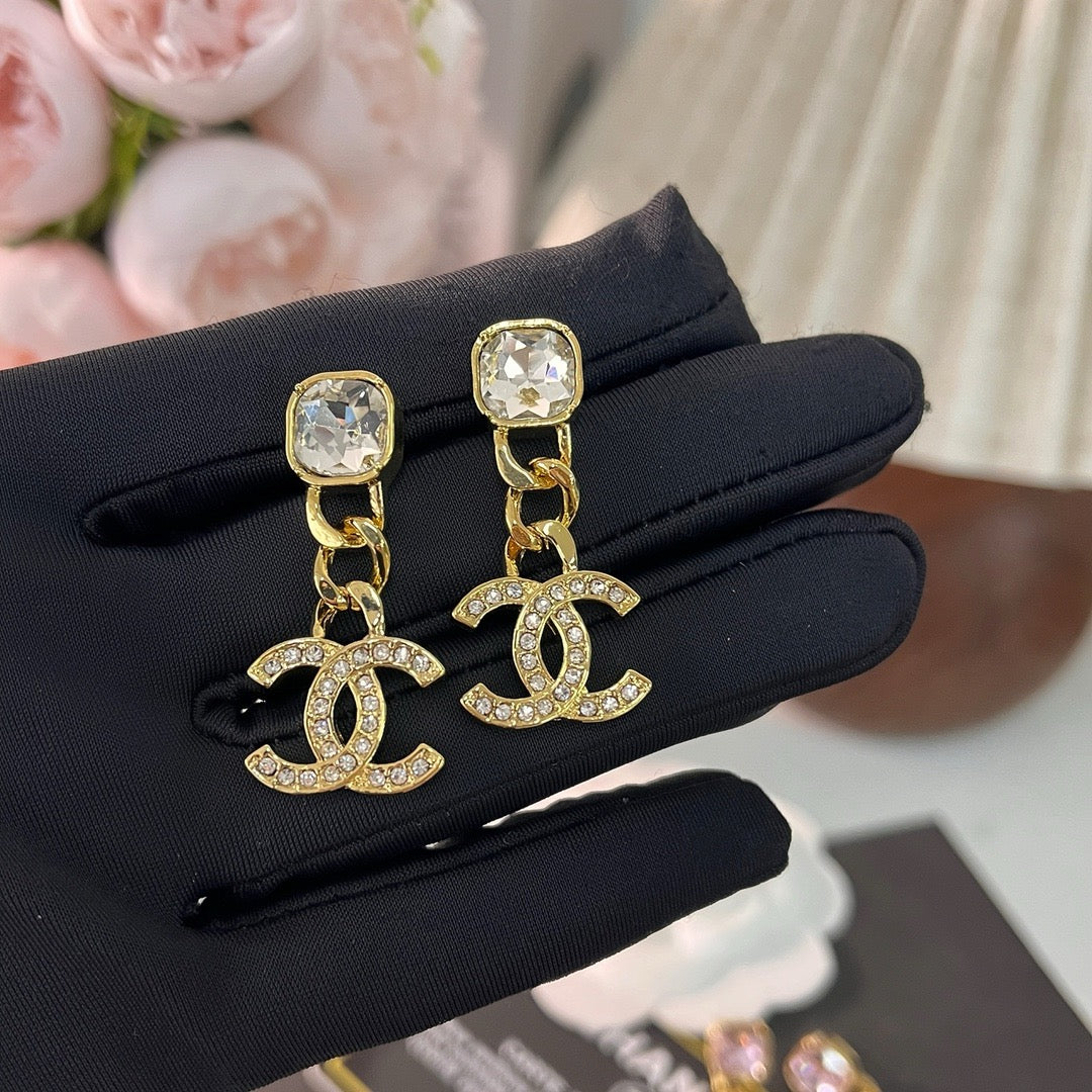 Women's Fashionable Rhinestone Drop Earrings