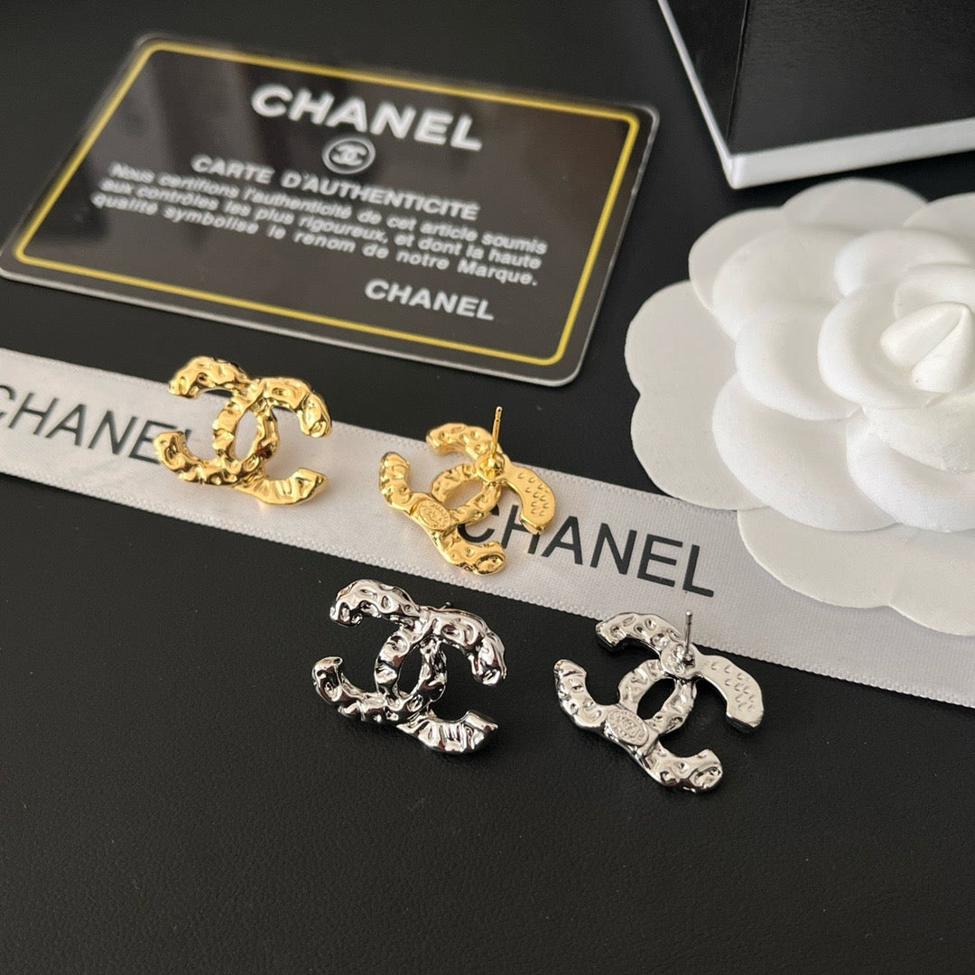 Women's Stylish and Simple Earrings