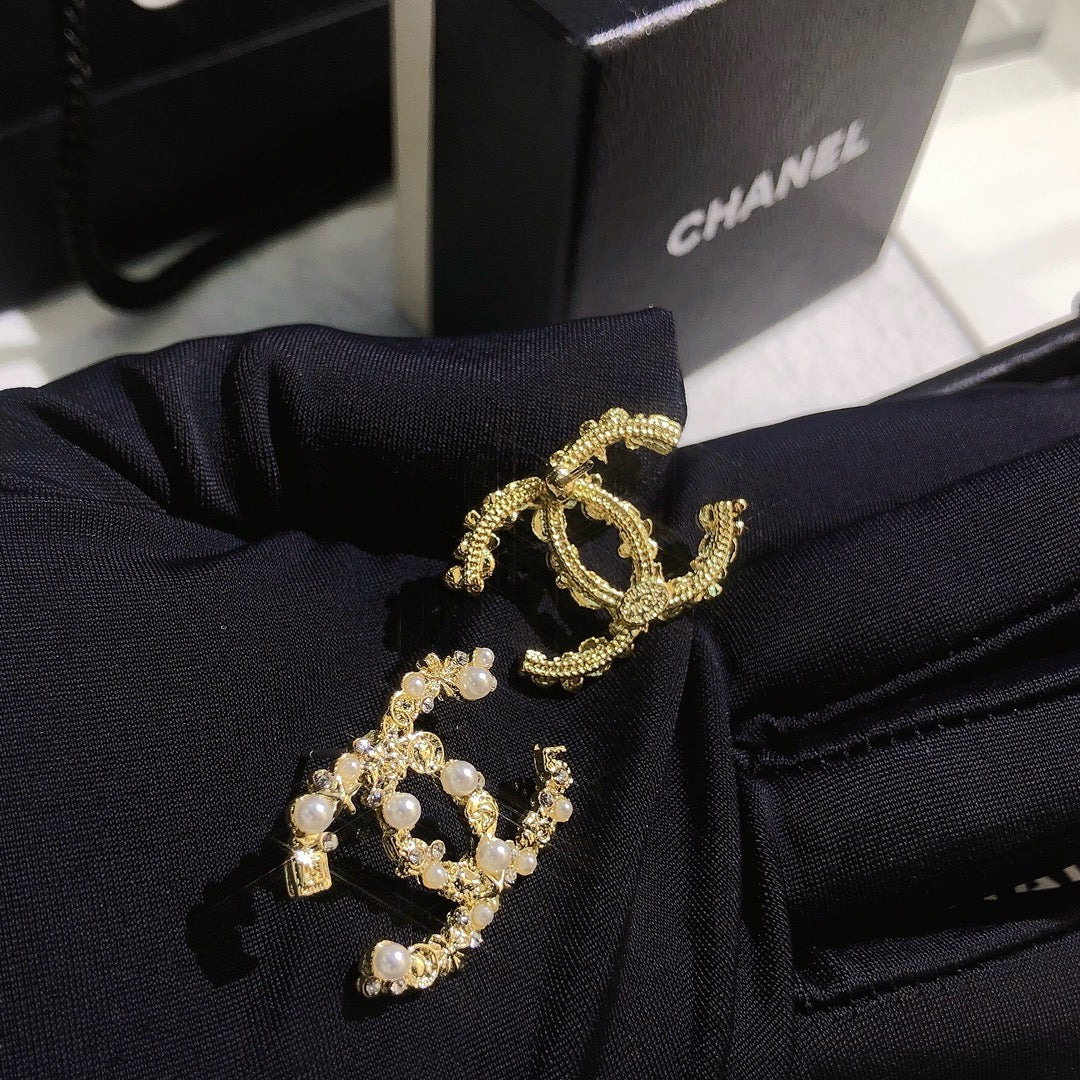 Women's Fashionable Rhinestone Pearl Earrings