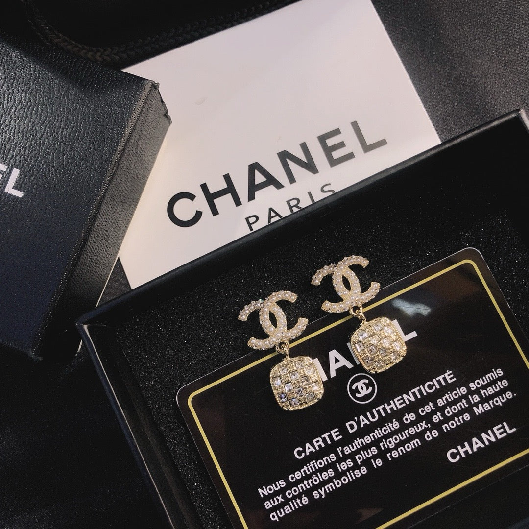 Women's Fashion Rhinestone Earrings