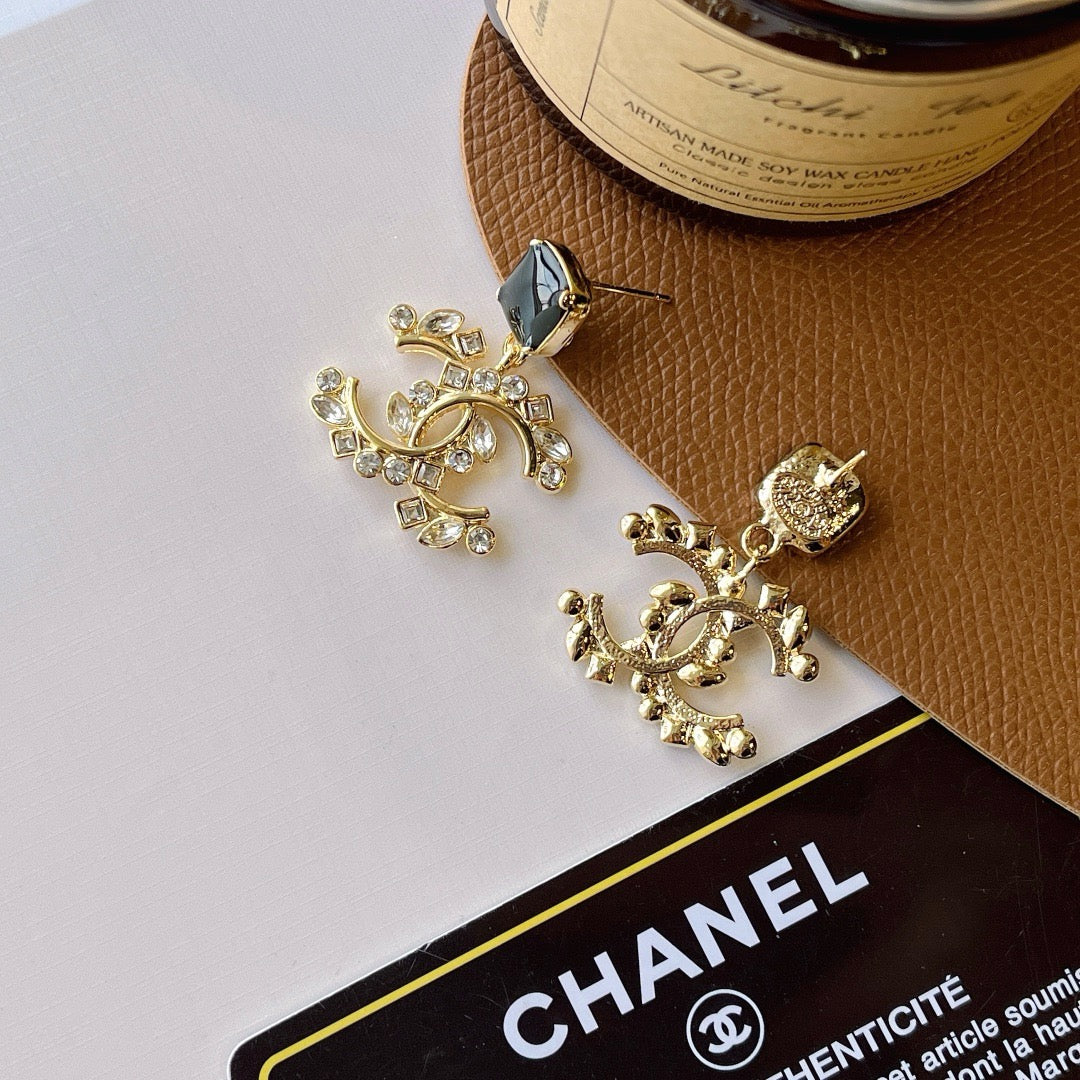 Women's Fashionable Rhinestone Drop Earrings