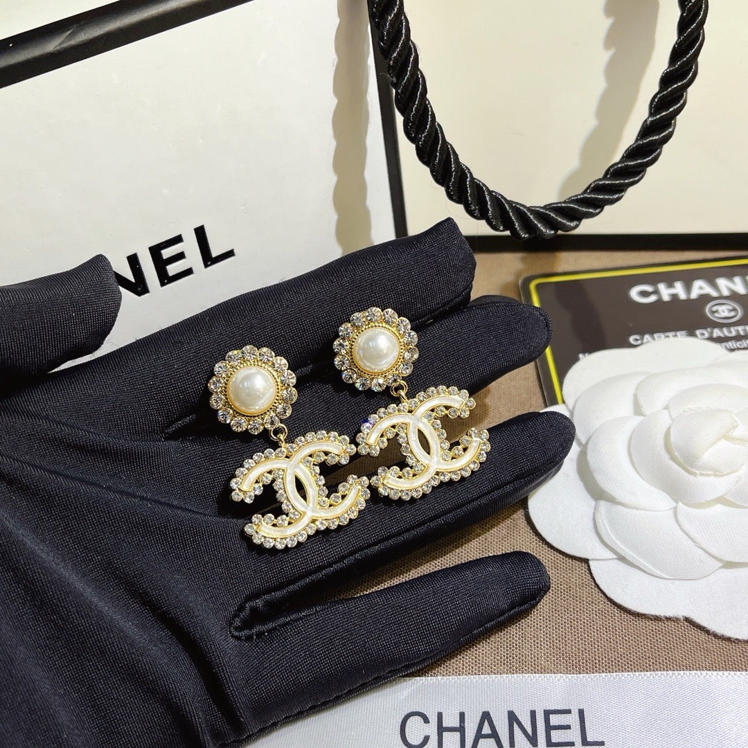 Women's Fashionable Rhinestone Drop Earrings