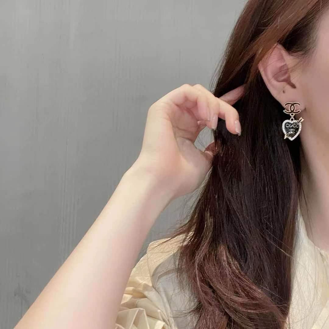 Women's Fashionable Rhinestone Drop Earrings