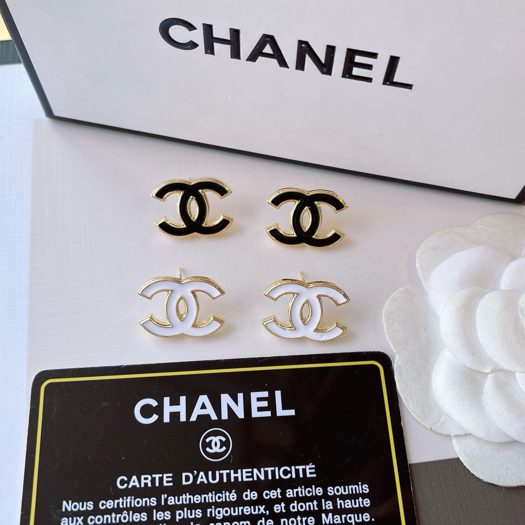 Women's Stylish and Simple Earrings