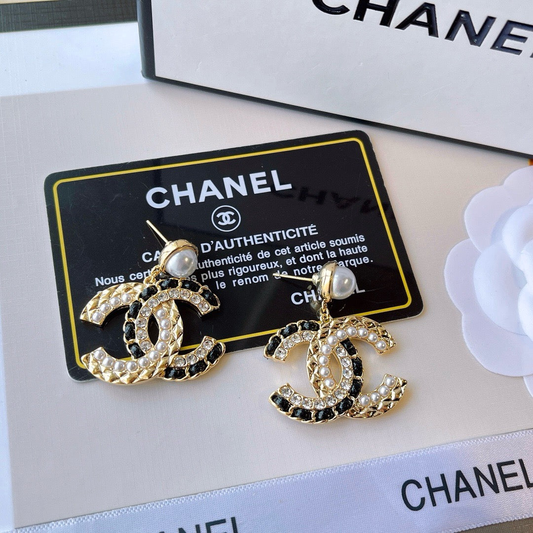 Women's Fashionable Drop Earrings