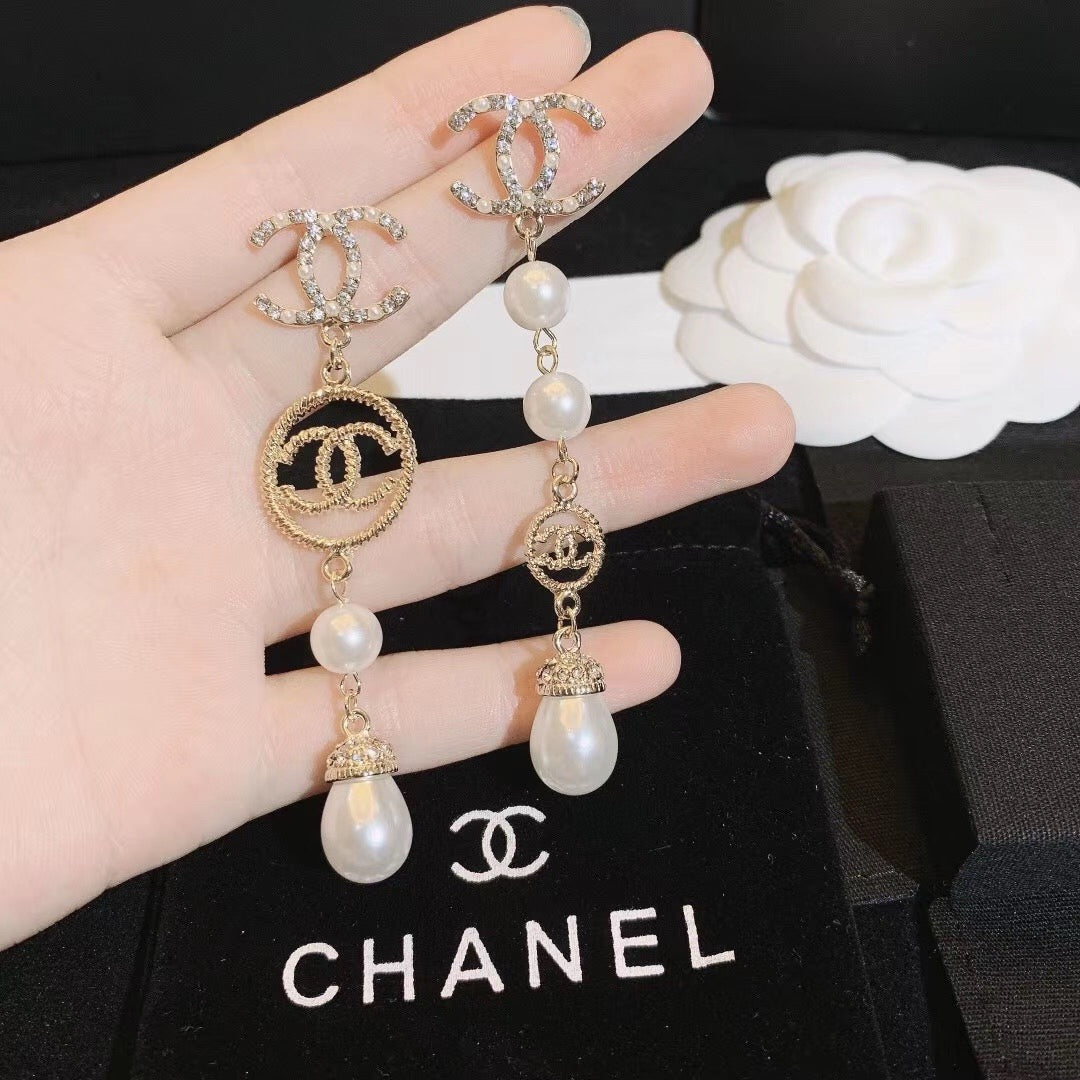 Women's Fashion Pearl Drop Earrings