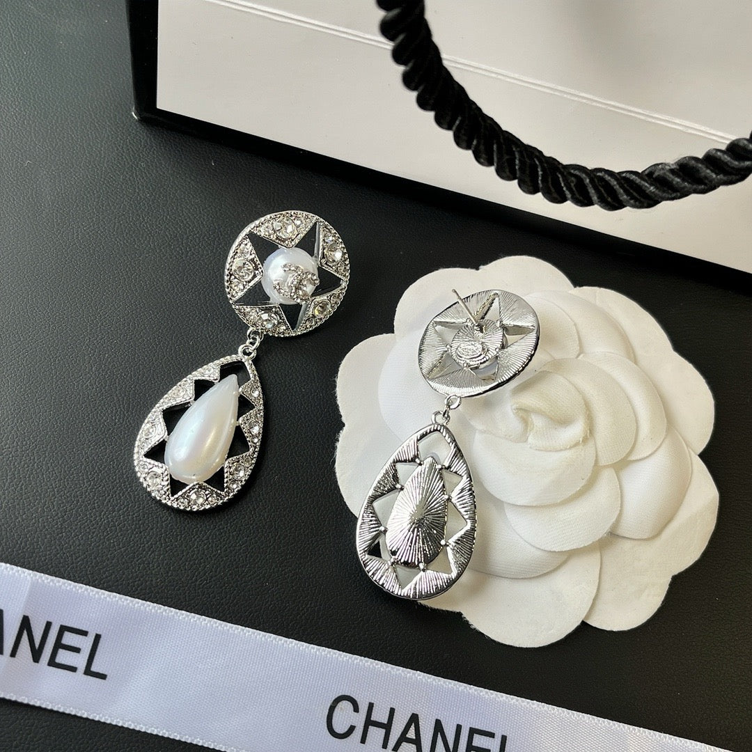 Women's Fashion Vintage Earrings