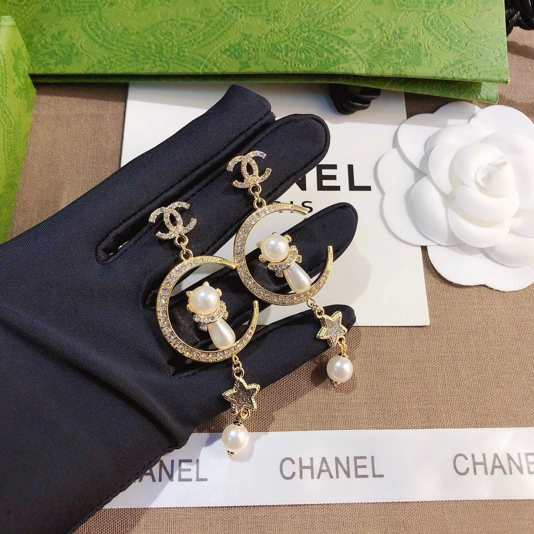 Women's Fashion Pearl Earrings