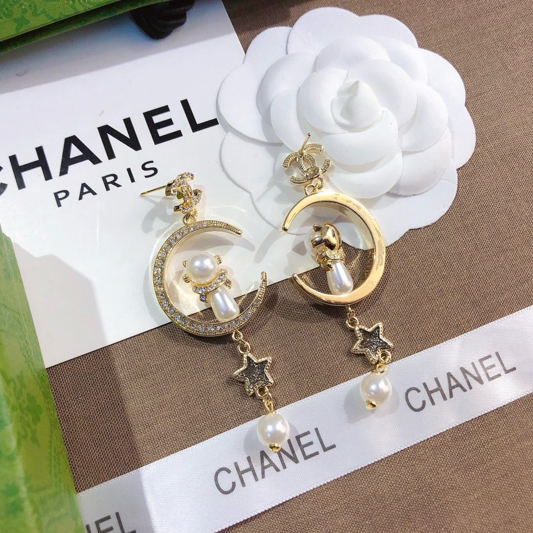 Women's Fashion Pearl Earrings