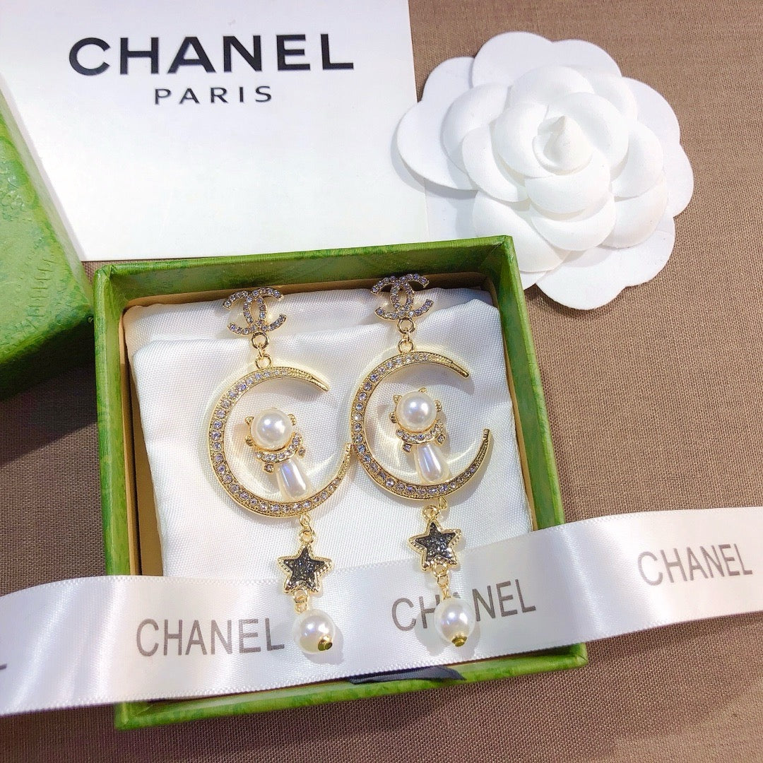 Women's Fashion Pearl Earrings