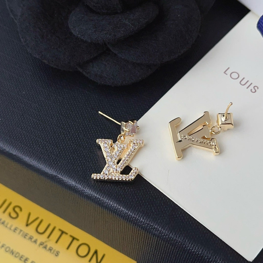 Women's Fashionable Pendant Earrings