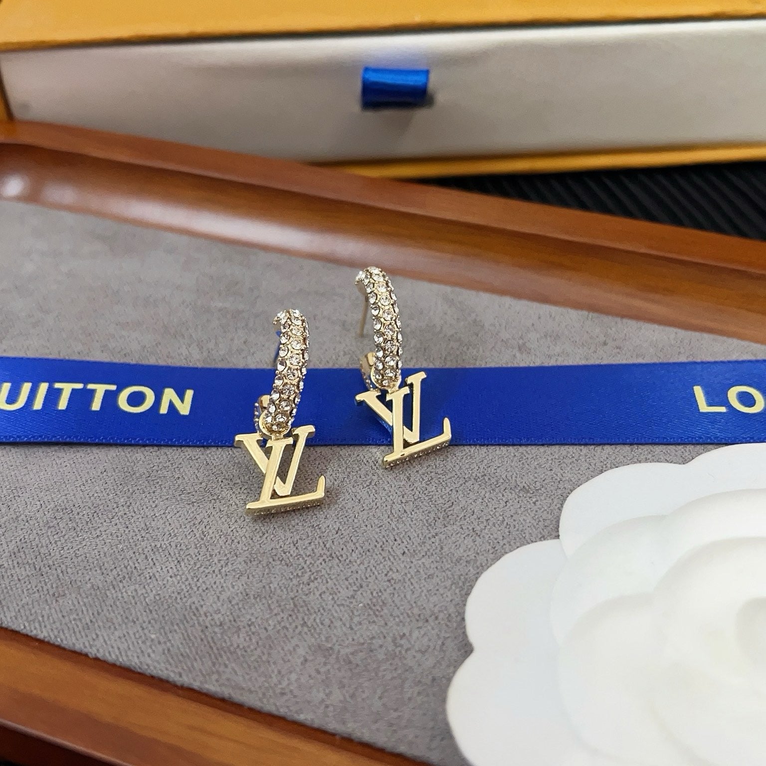 Women's Fashionable Rhinestone Earrings